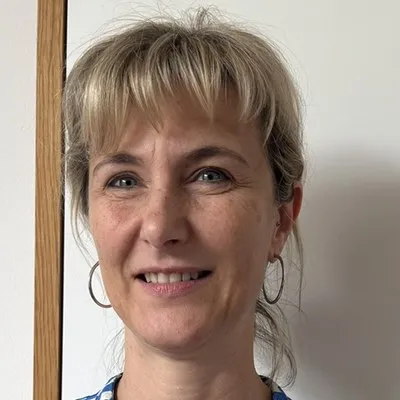 Diana Holm